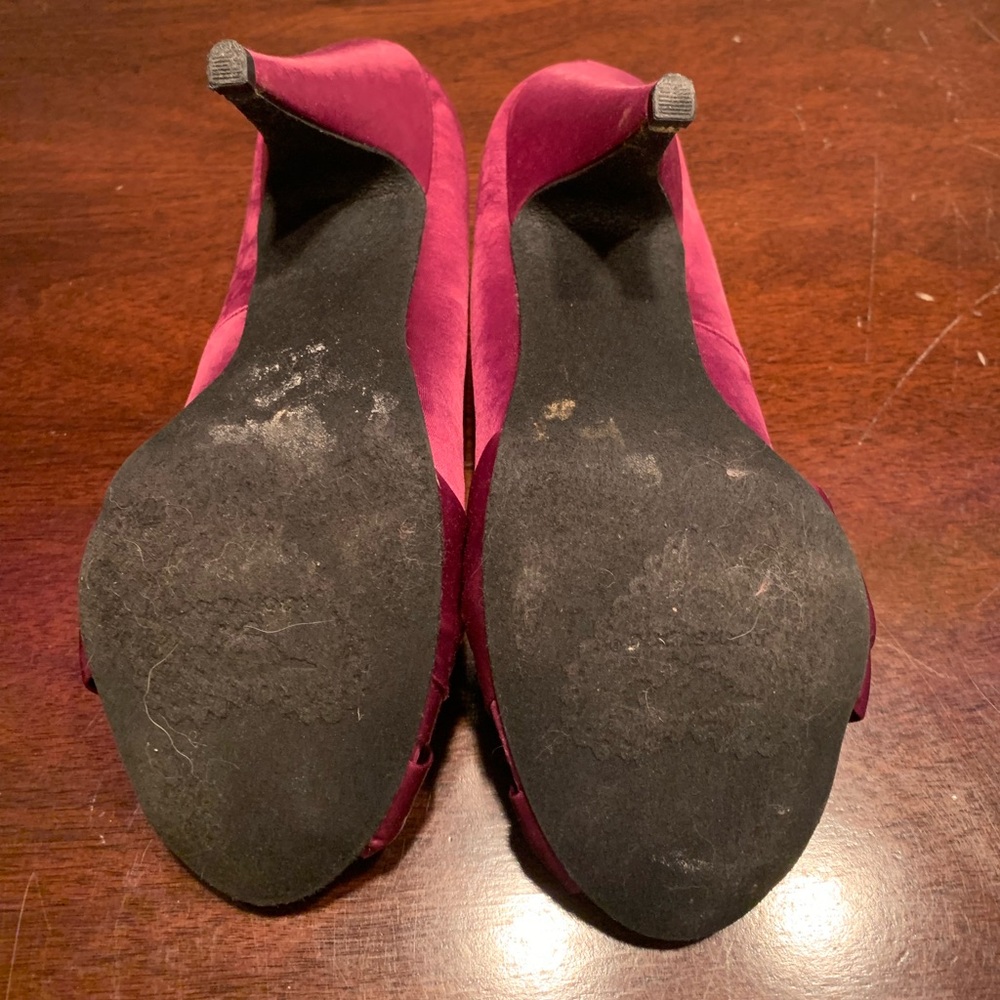 Plum Rocket Dog with cute detailing - Picture 4 of 4